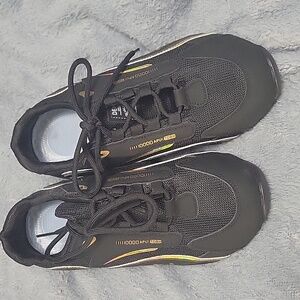 5/$20**Size 8.5 Ladies Black With Gold Detailing Unbranded Shoes